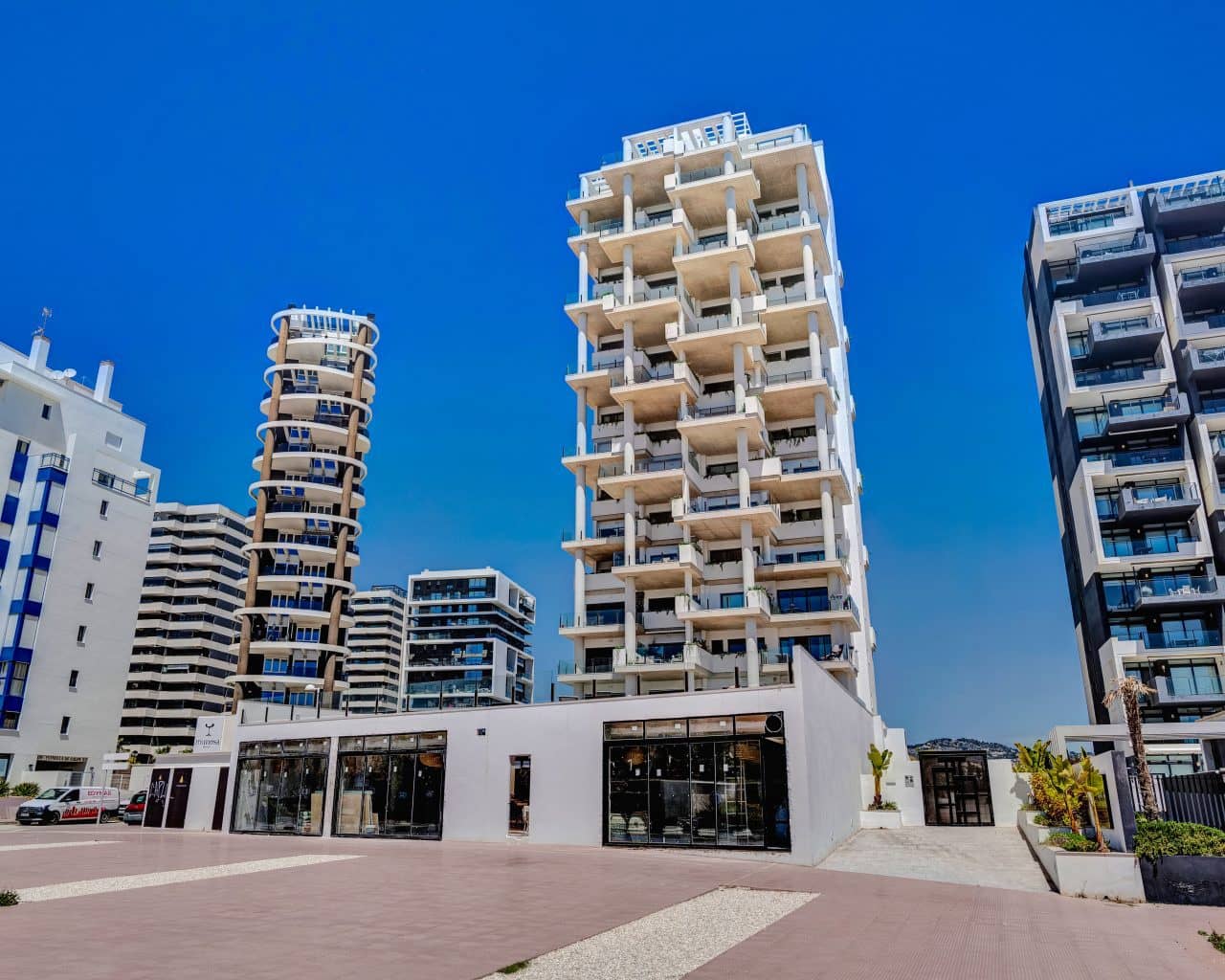 2 bedroom Apartment for sale in Calpe / Calp - € 469,000 (Ref: 9860844)