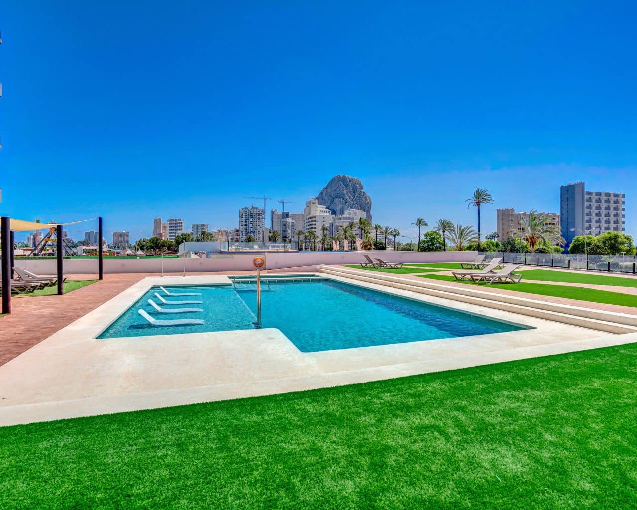 2 bedroom Apartment for sale in Calpe / Calp - € 469,000 (Ref: 9860844)