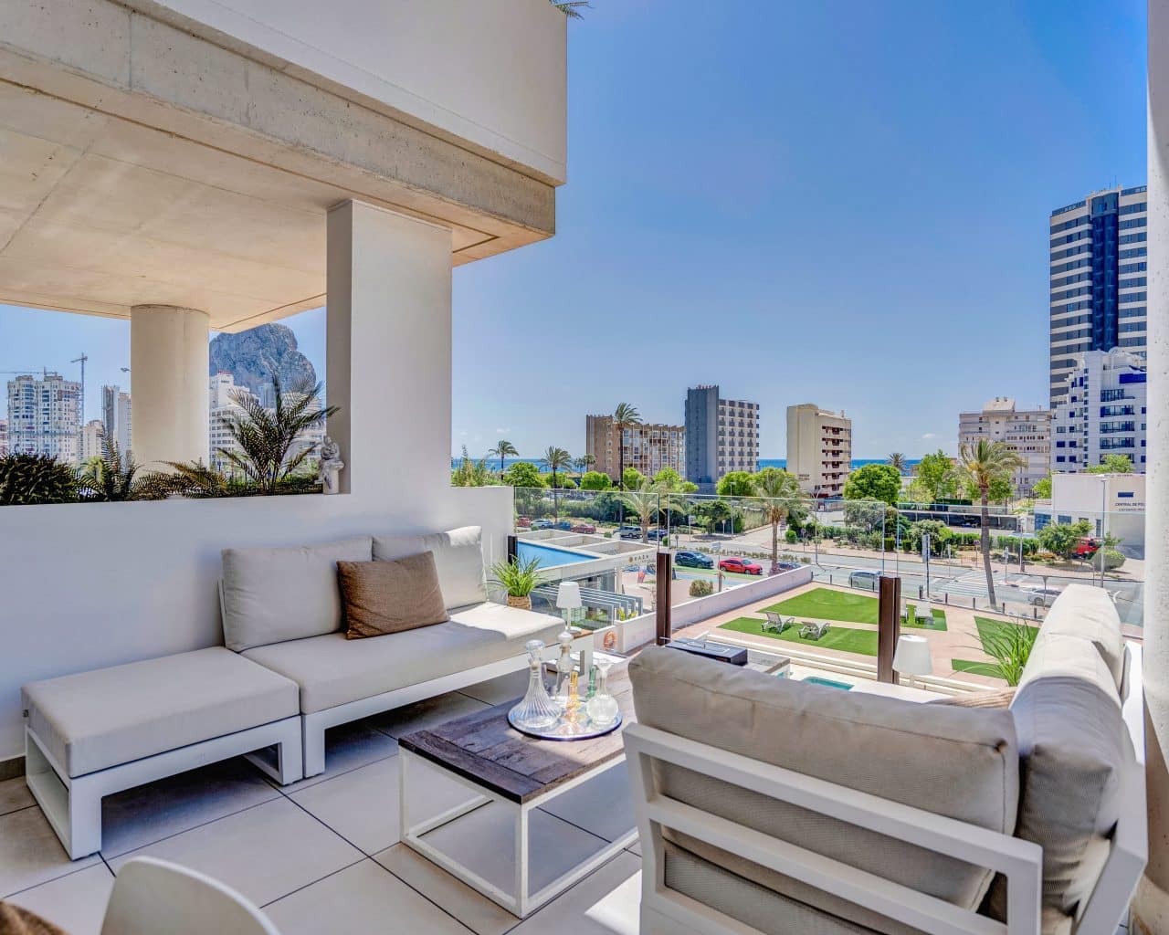 2 bedroom Apartment for sale in Calpe / Calp - € 469,000 (Ref: 9860844)