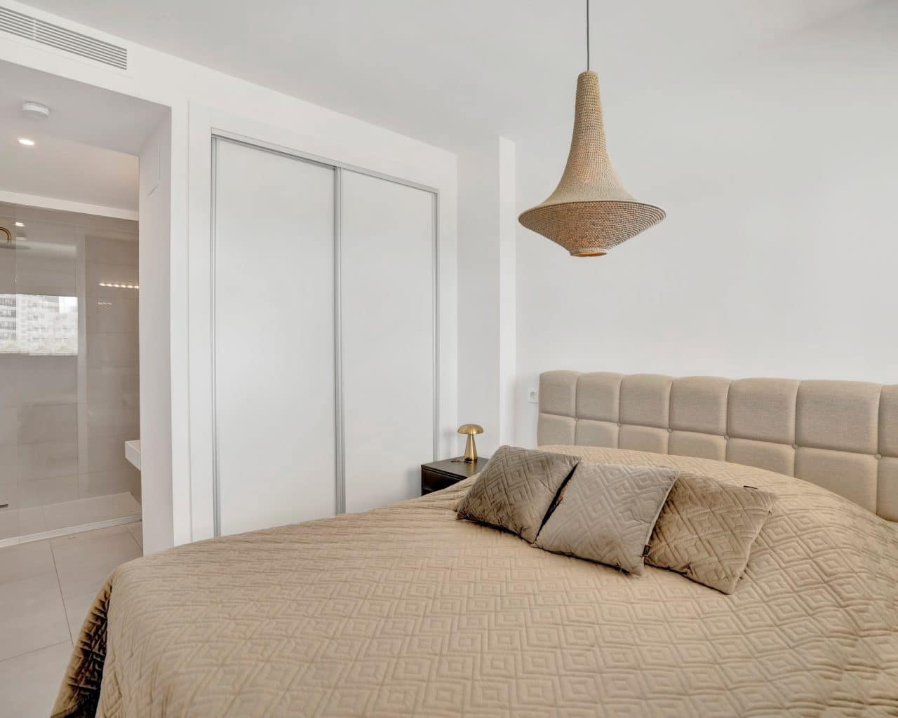 2 bedroom Apartment for sale in Calpe / Calp - € 469,000 (Ref: 9860844)