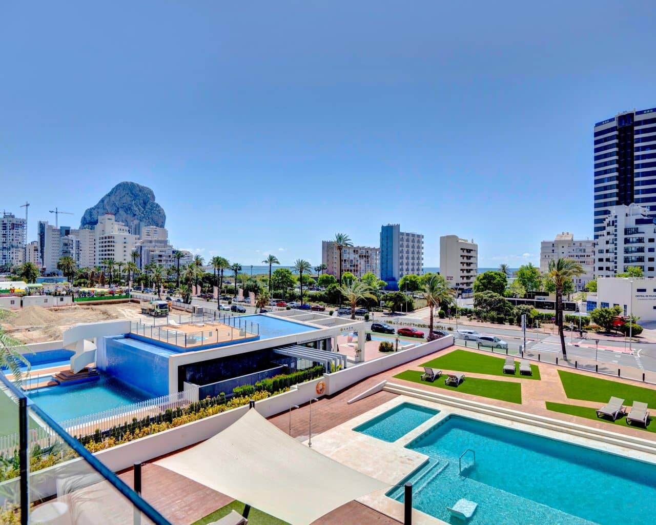 2 bedroom Apartment for sale in Calpe / Calp - € 469,000 (Ref: 9860844)