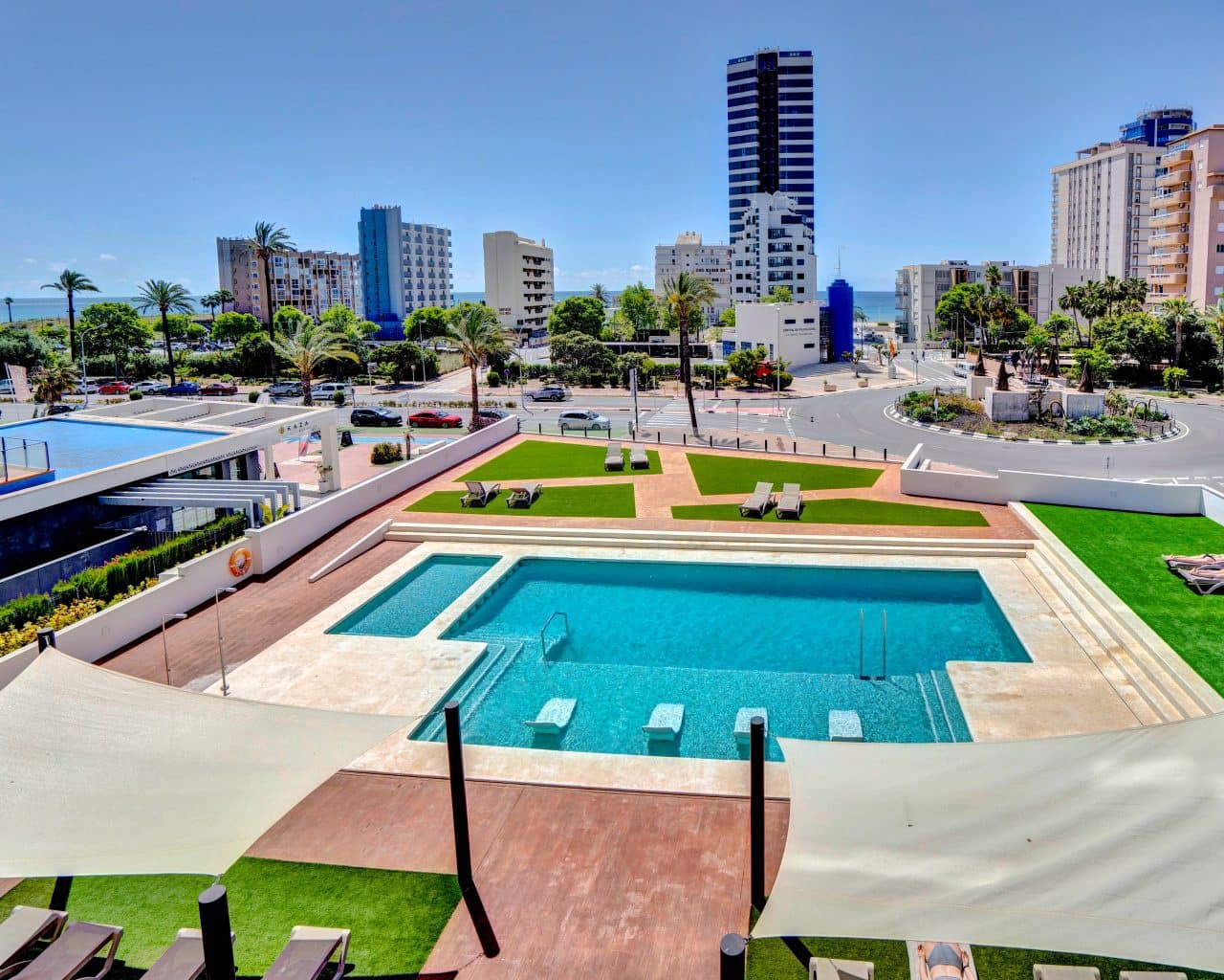 2 bedroom Apartment for sale in Calpe / Calp - € 469,000 (Ref: 9860844)