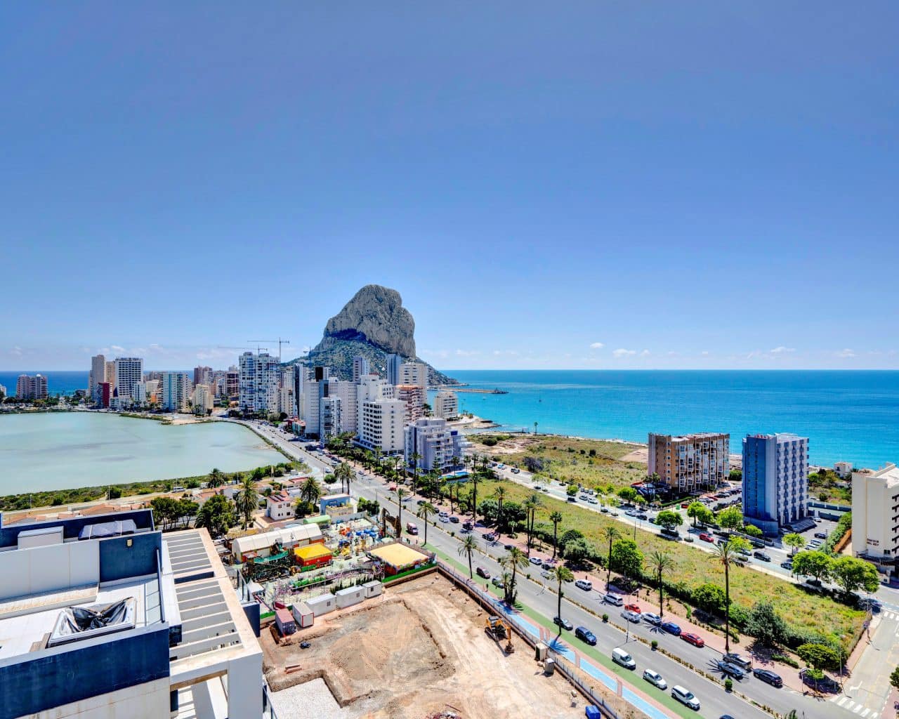 2 bedroom Apartment for sale in Calpe / Calp - € 469,000 (Ref: 9860844)