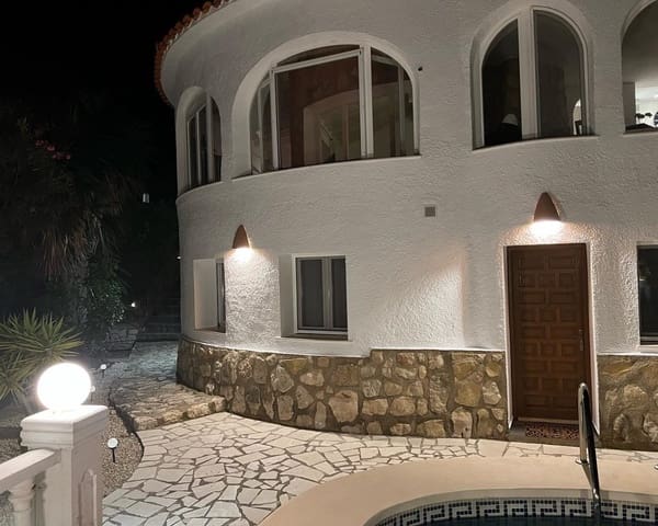 5 bedroom Villa for sale in Benissa - € 687,500 (Ref: 9860851)