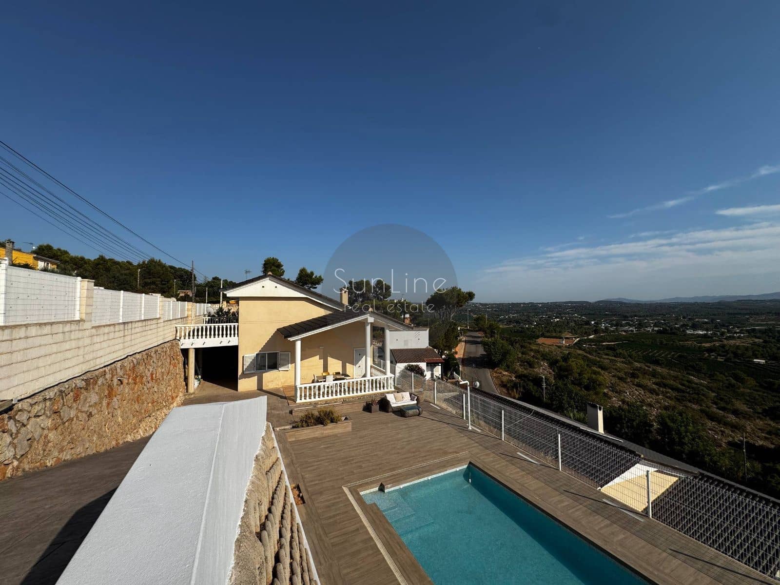 3 slaapkamer Villa te koop in Torrent met zwembad garage - € 550.000 (Ref: 10175287)