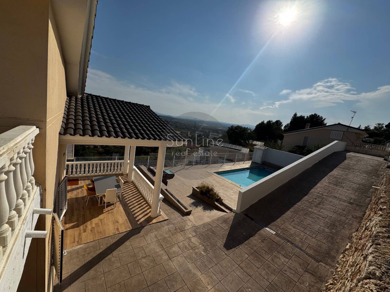 3 slaapkamer Villa te koop in Torrent met zwembad garage - € 550.000 (Ref: 10175287)