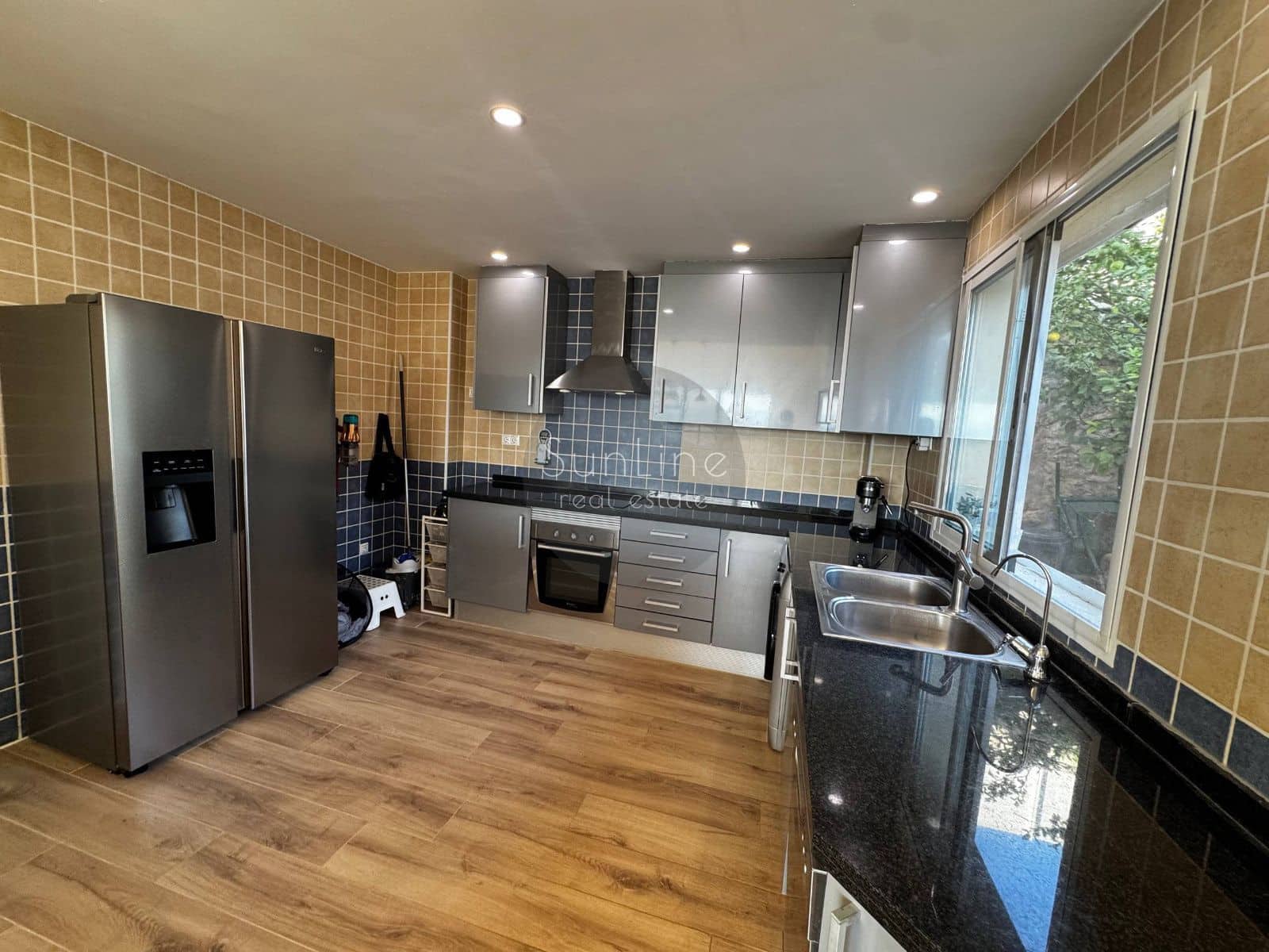 3 slaapkamer Villa te koop in Torrent met zwembad garage - € 550.000 (Ref: 10175287)