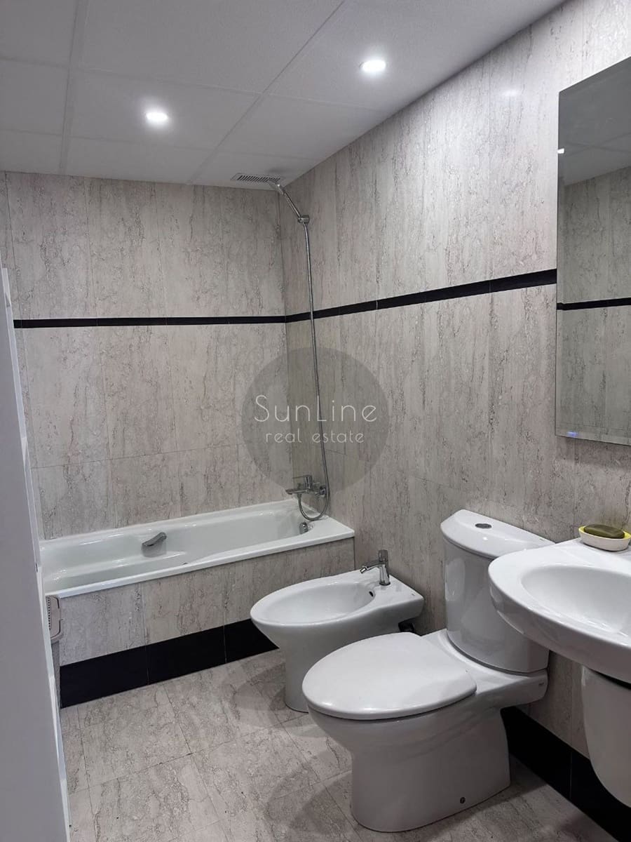 3 soverom Leilighet til leie i Valencia by med svømmebasseng garasje - € 2 200 (Ref: 10175295)