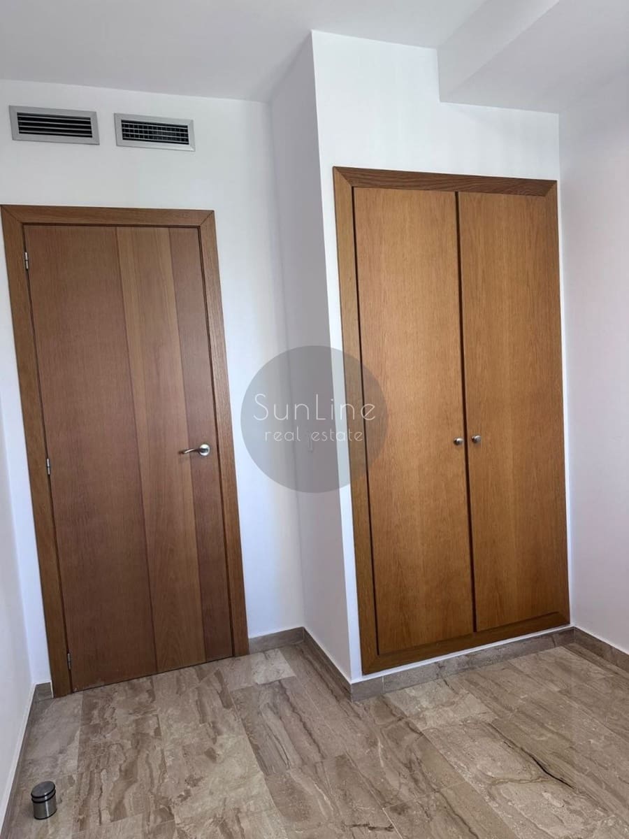 3 soverom Leilighet til leie i Valencia by med svømmebasseng garasje - € 2 200 (Ref: 10175295)