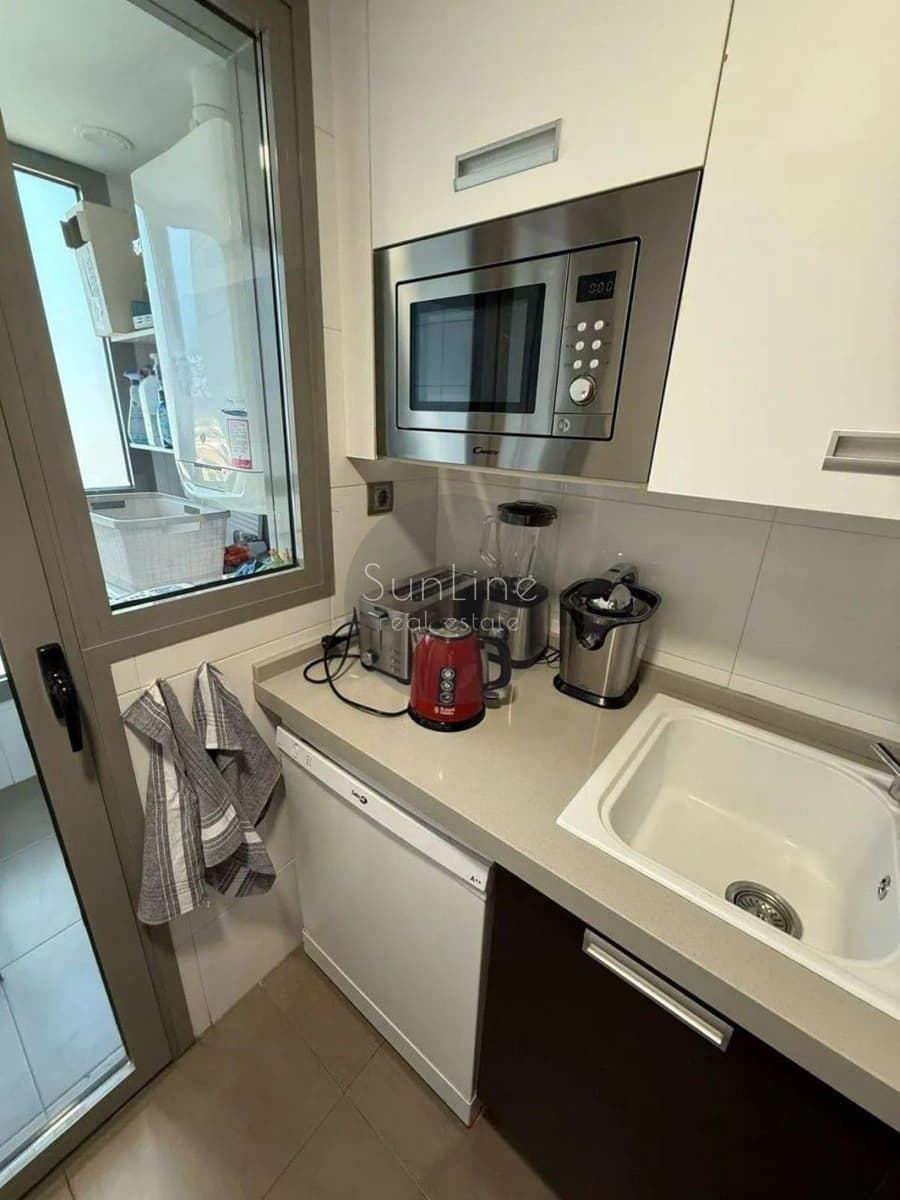 3 quarto Apartamento para arrendar em Valencia cidade com piscina garagem - 2 700 € (Ref: 10175296)