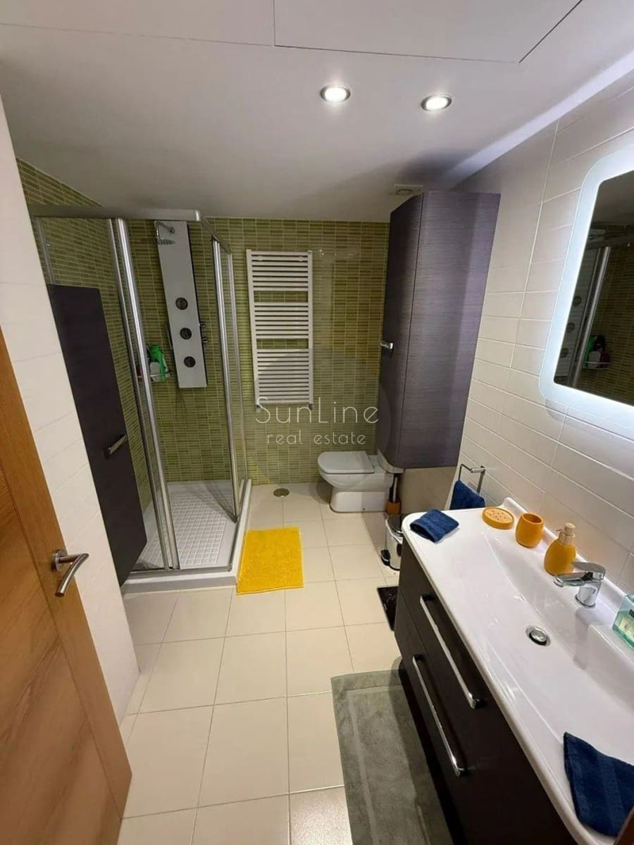 3 quarto Apartamento para arrendar em Valencia cidade com piscina garagem - 2 700 € (Ref: 10175296)