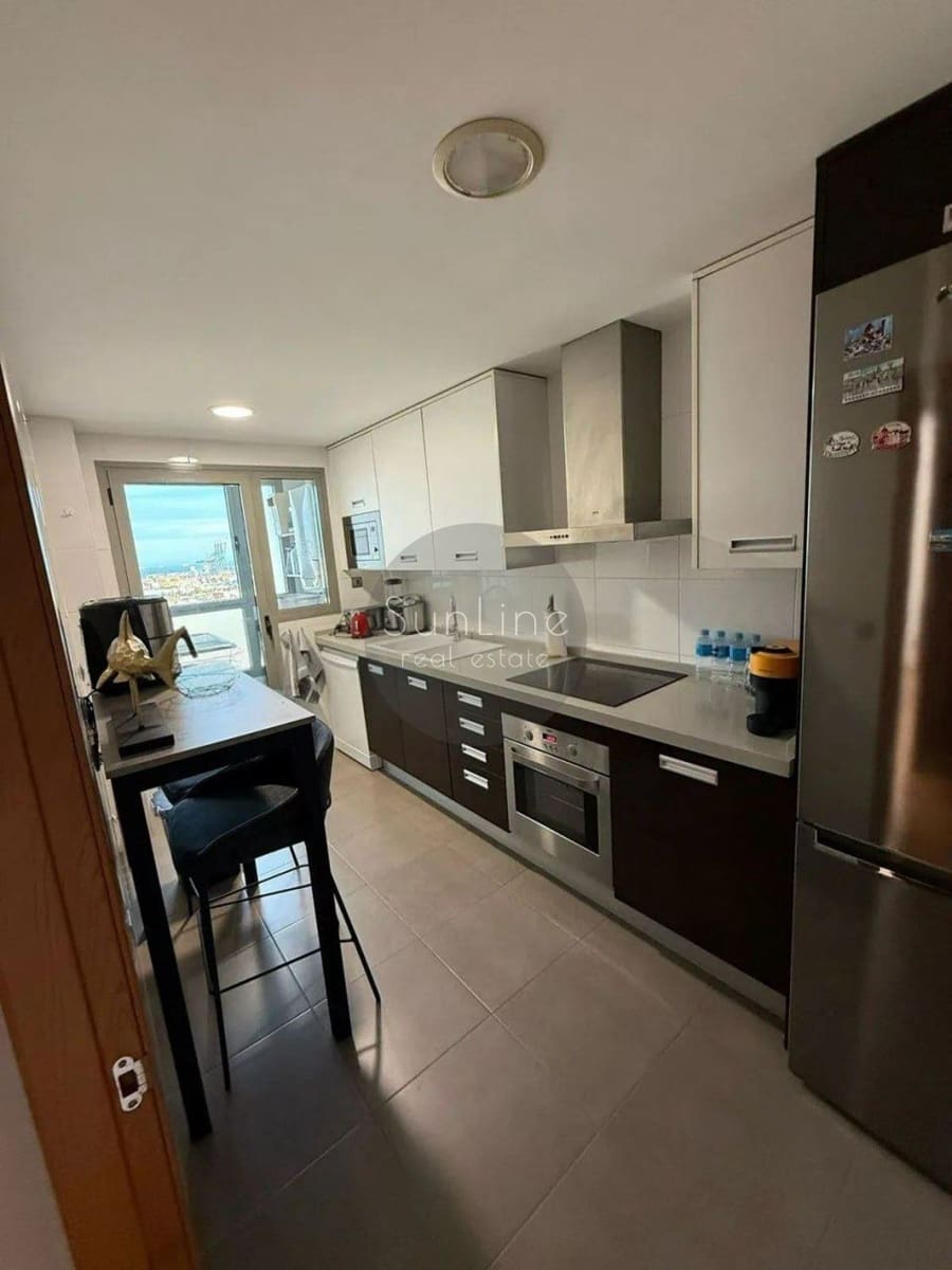 3 quarto Apartamento para arrendar em Valencia cidade com piscina garagem - 2 700 € (Ref: 10175296)