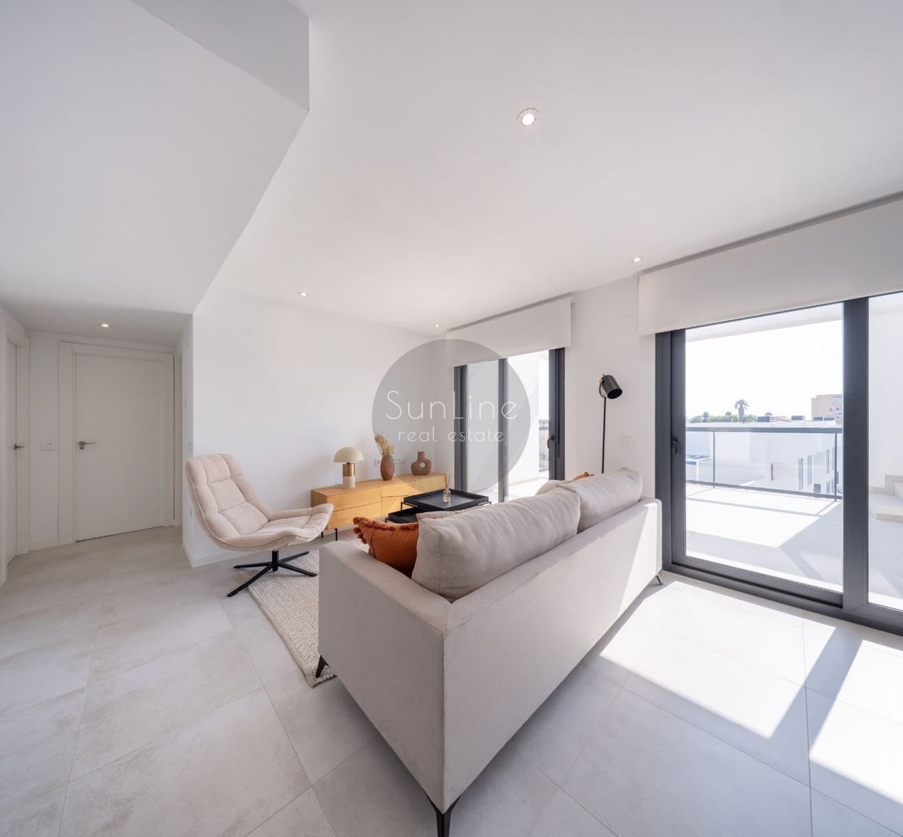 2 slaapkamer Flat te koop in Denia met zwembad - € 355.000 (Ref: 10175298)