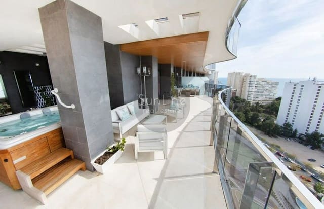 3 chambre Appartement à vendre à Benidorm avec piscine garage - 1 150 000 € (Ref: 10175301)
