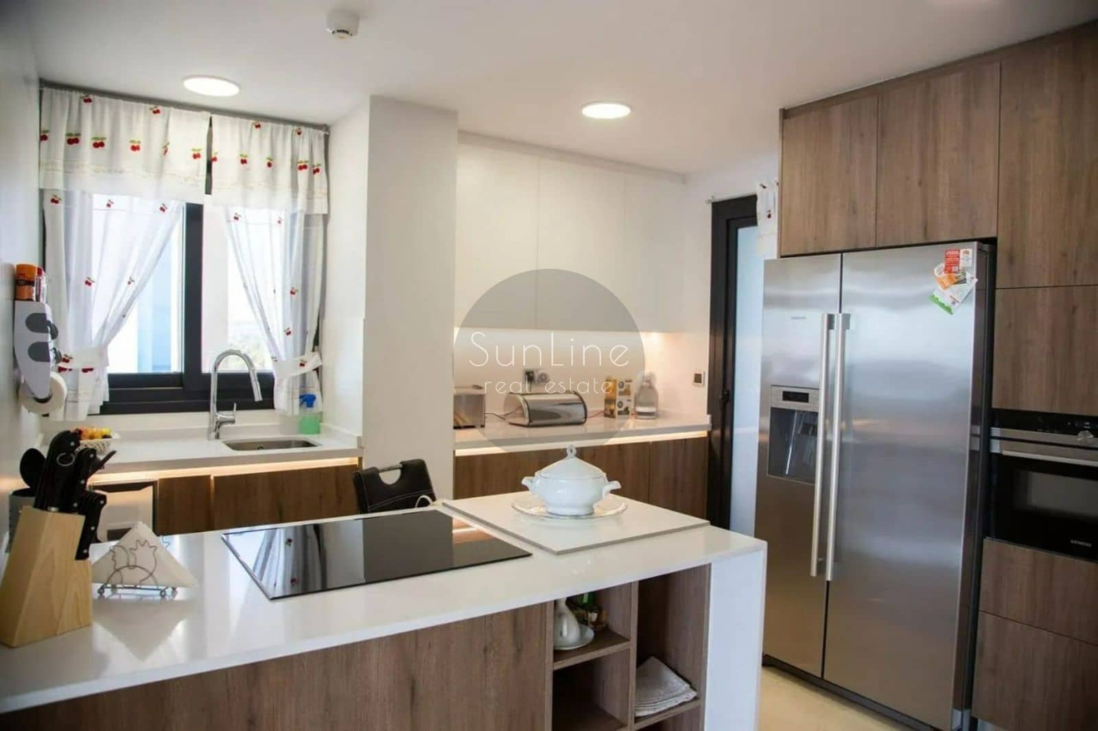 3 chambre Appartement à vendre à Benidorm avec piscine garage - 1 150 000 € (Ref: 10175301)