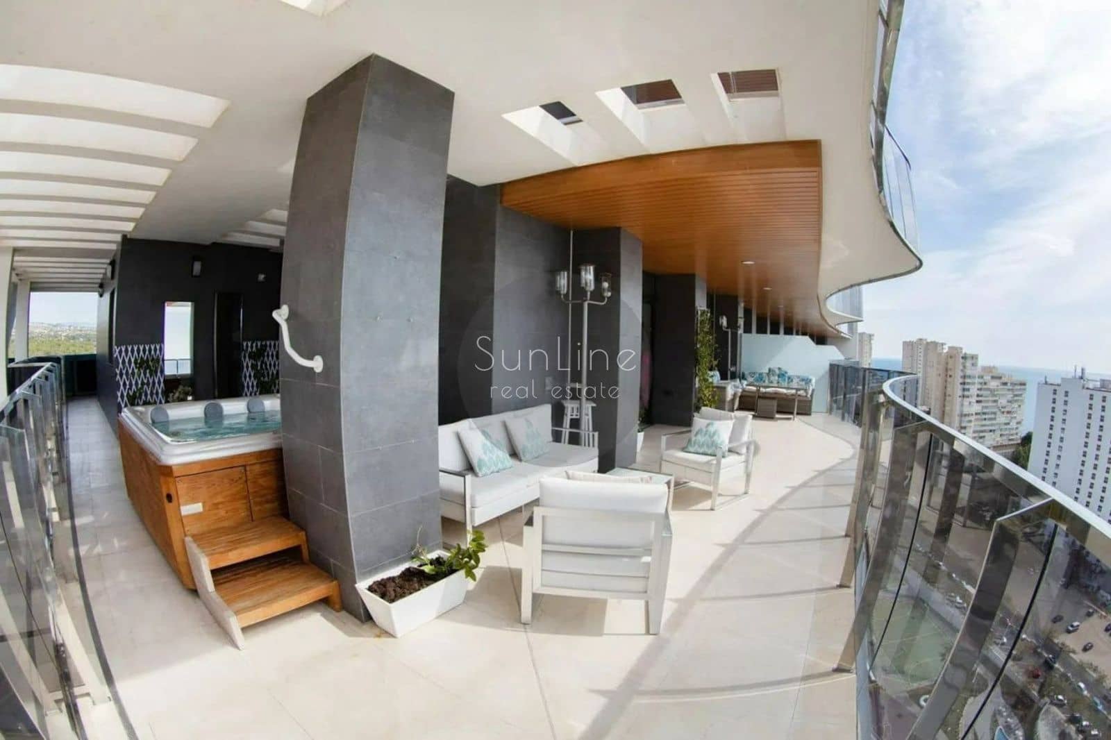 3 chambre Appartement à vendre à Benidorm avec piscine garage - 1 150 000 € (Ref: 10175301)