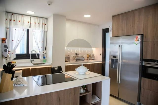 3 chambre Appartement à vendre à Benidorm avec piscine garage - 1 150 000 € (Ref: 10175301)