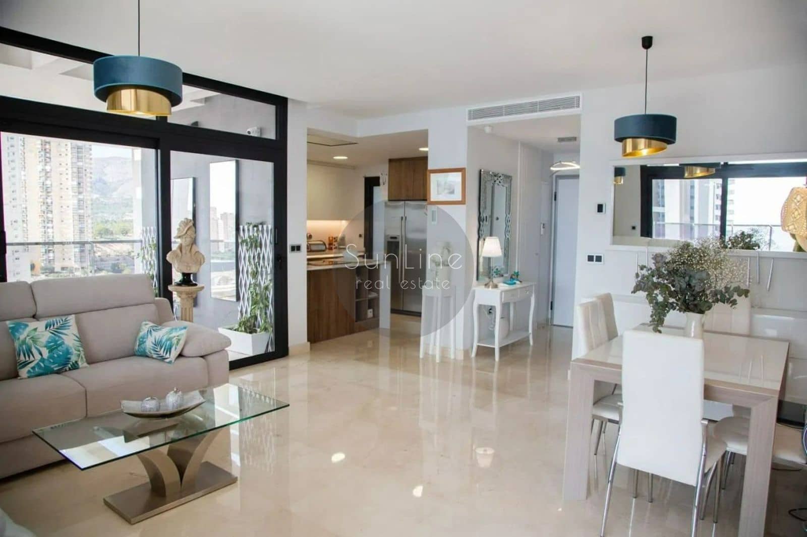 3 chambre Appartement à vendre à Benidorm avec piscine garage - 1 150 000 € (Ref: 10175301)