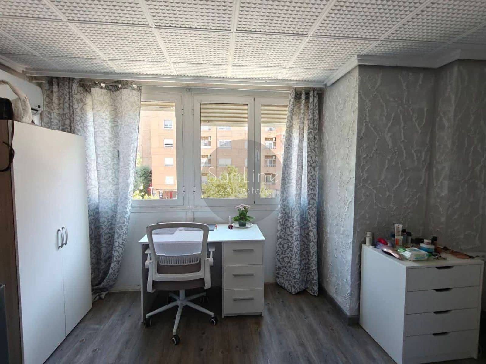 5 sypialnia Mieszkanie na sprzedaż w Xirivella - 210 000 € (Ref: 10175304)