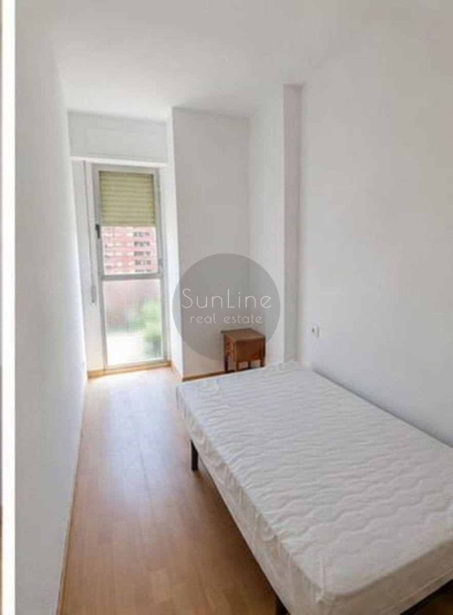 4 soveværelse Lejlighed til leje i Valencia by med garage - € 1.800 (Ref: 10175306)