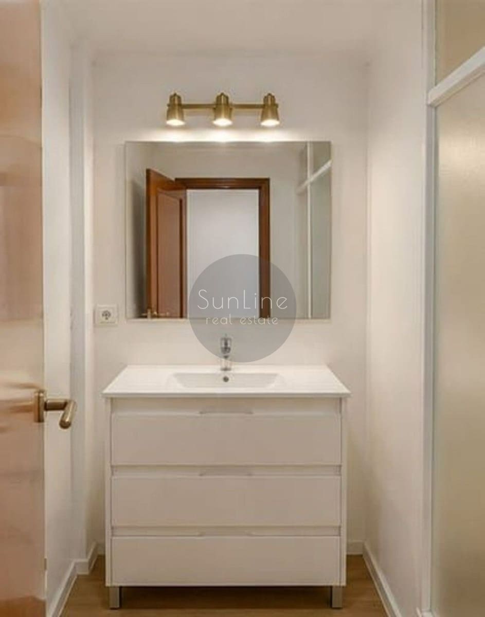 4 soveværelse Lejlighed til leje i Valencia by med garage - € 1.800 (Ref: 10175306)