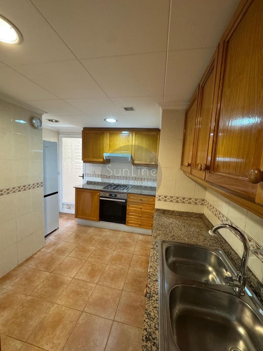 4 sypialnia Mieszkanie do wynajęcia w Miasto Walencja z basenem garażem - 1 695 € (Ref: 10175307)