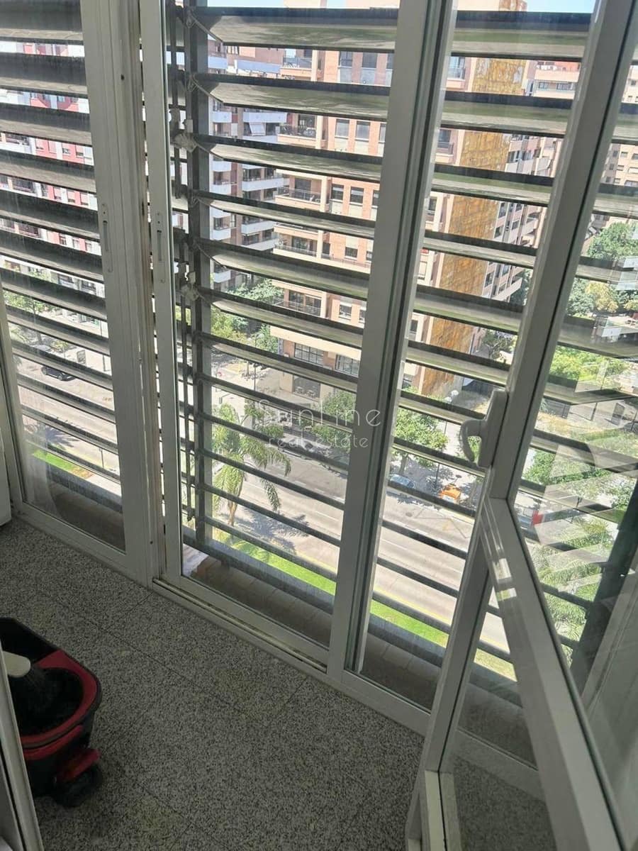 3 Zimmer Wohnung zu vermieten in Valencia Stadt mit Pool Garage - 2.700 € (Ref: 10175310)