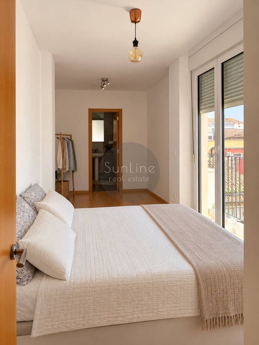 2 quarto Apartamento para arrendar em Valencia cidade - 2 000 € (Ref: 10175312)
