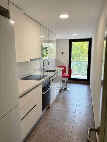 2 soveværelse Penthouse til leje i Valencia by med swimmingpool - € 1.650 (Ref: 10175314)
