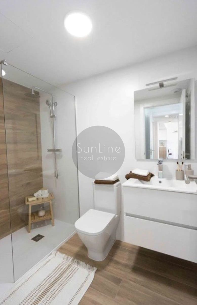 Penthouse til salg i Valencia by med swimmingpool - € 460.000 (Ref: 10175318)
