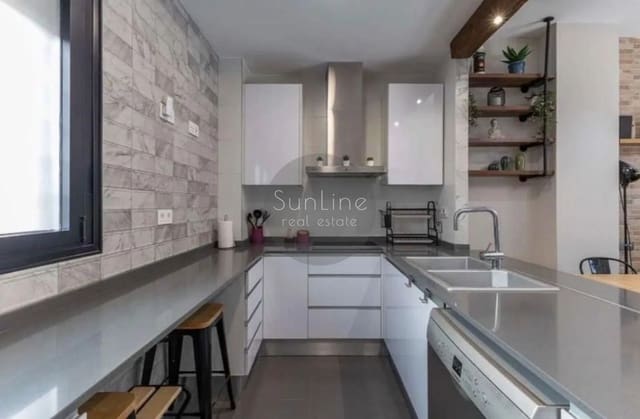 4 slaapkamer Huis te koop in Benicalap, Valencia stad met zwembad garage - € 865.000 (Ref: 10175322)