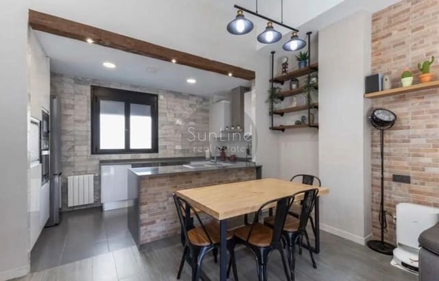 4 slaapkamer Huis te koop in Benicalap, Valencia stad met zwembad garage - € 865.000 (Ref: 10175322)