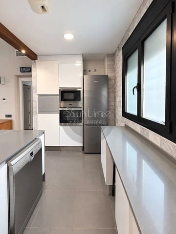 4 soveværelse Byhus til salg i Benicalap, Valencia by med swimmingpool garage - € 865.000 (Ref: 10175322)