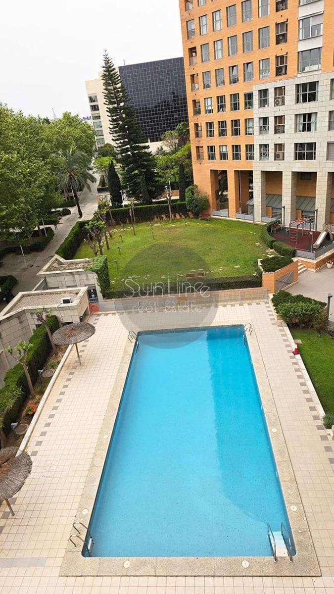Piso de 4 habitaciones en València ciudad en venta con piscina garaje - 770.000 € (Ref: 10175324)