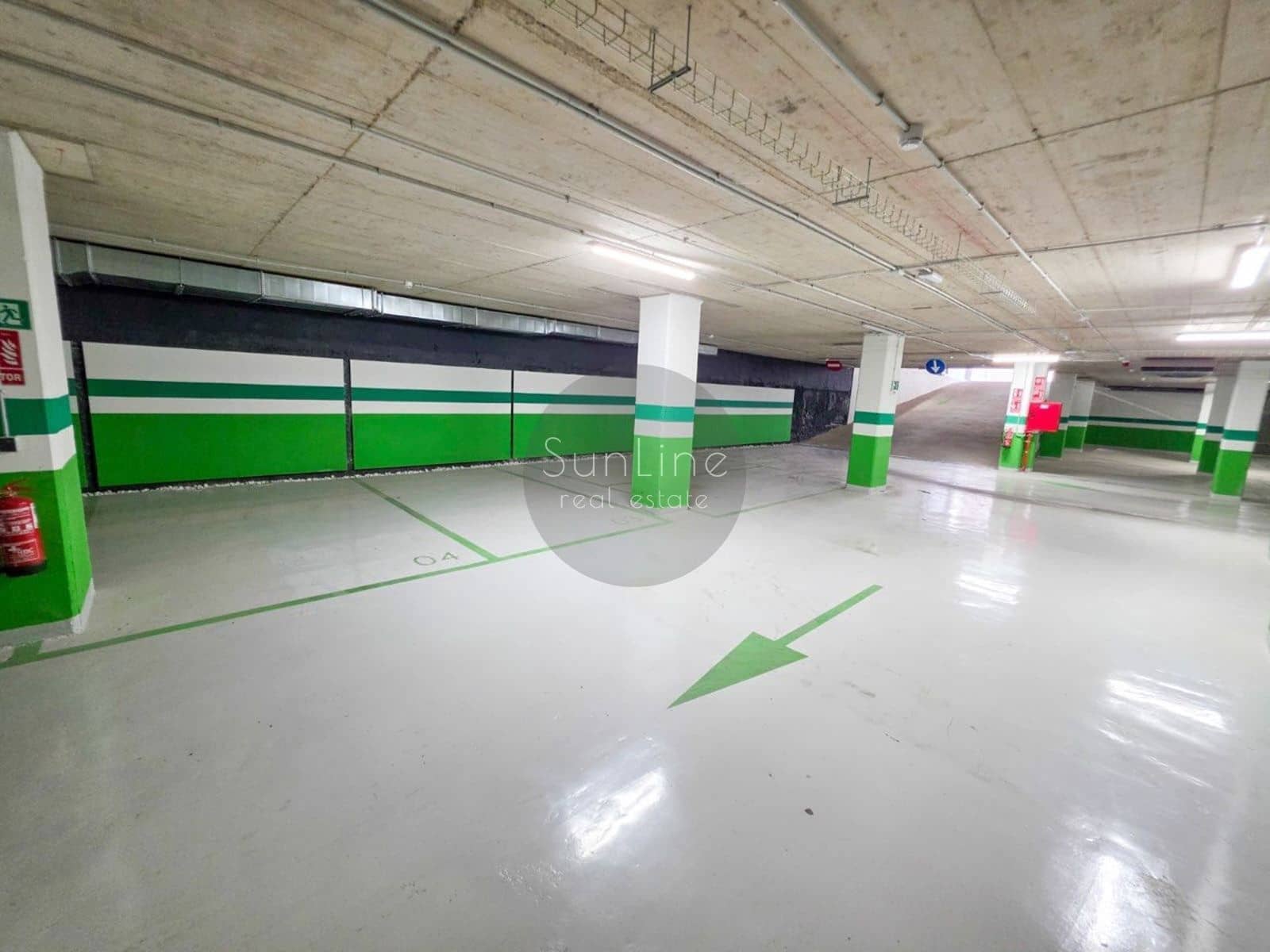 2 bedroom Flat for rent in Valencia city with pool garage - € 2,400 (Ref: 10175326)