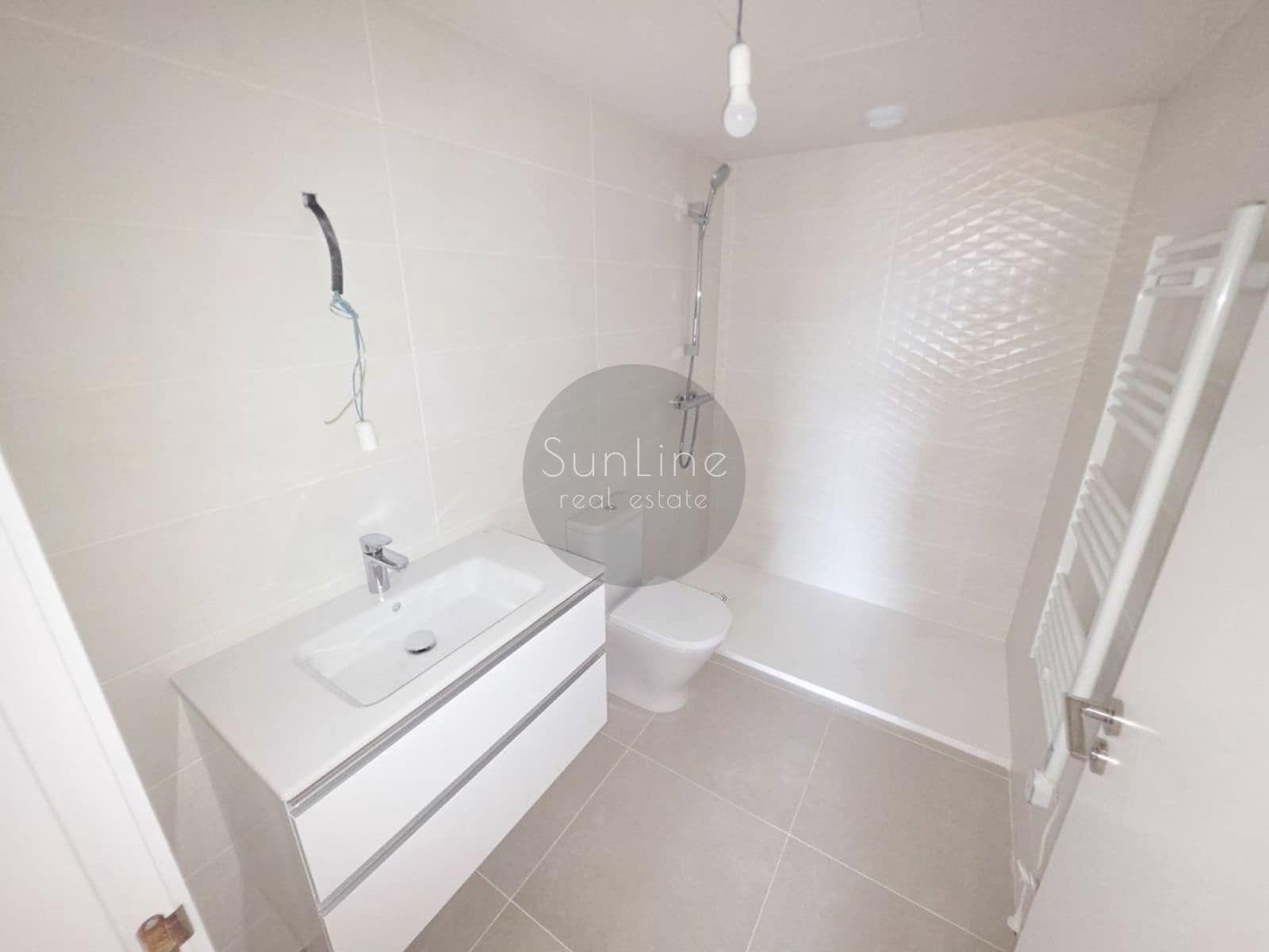 2 bedroom Flat for rent in Valencia city with pool garage - € 2,400 (Ref: 10175326)