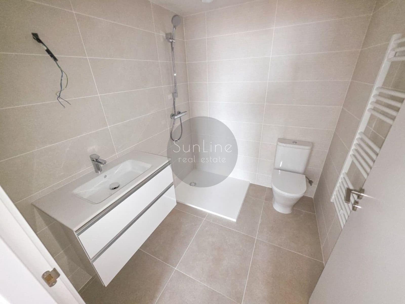 2 bedroom Flat for rent in Valencia city with pool garage - € 2,400 (Ref: 10175326)