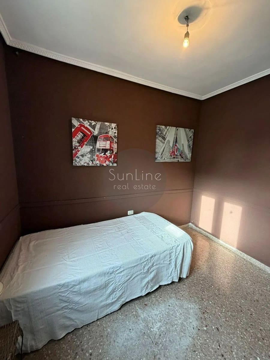 4 bedroom Flat for sale in Quart de Poblet - € 179,000 (Ref: 10175330)