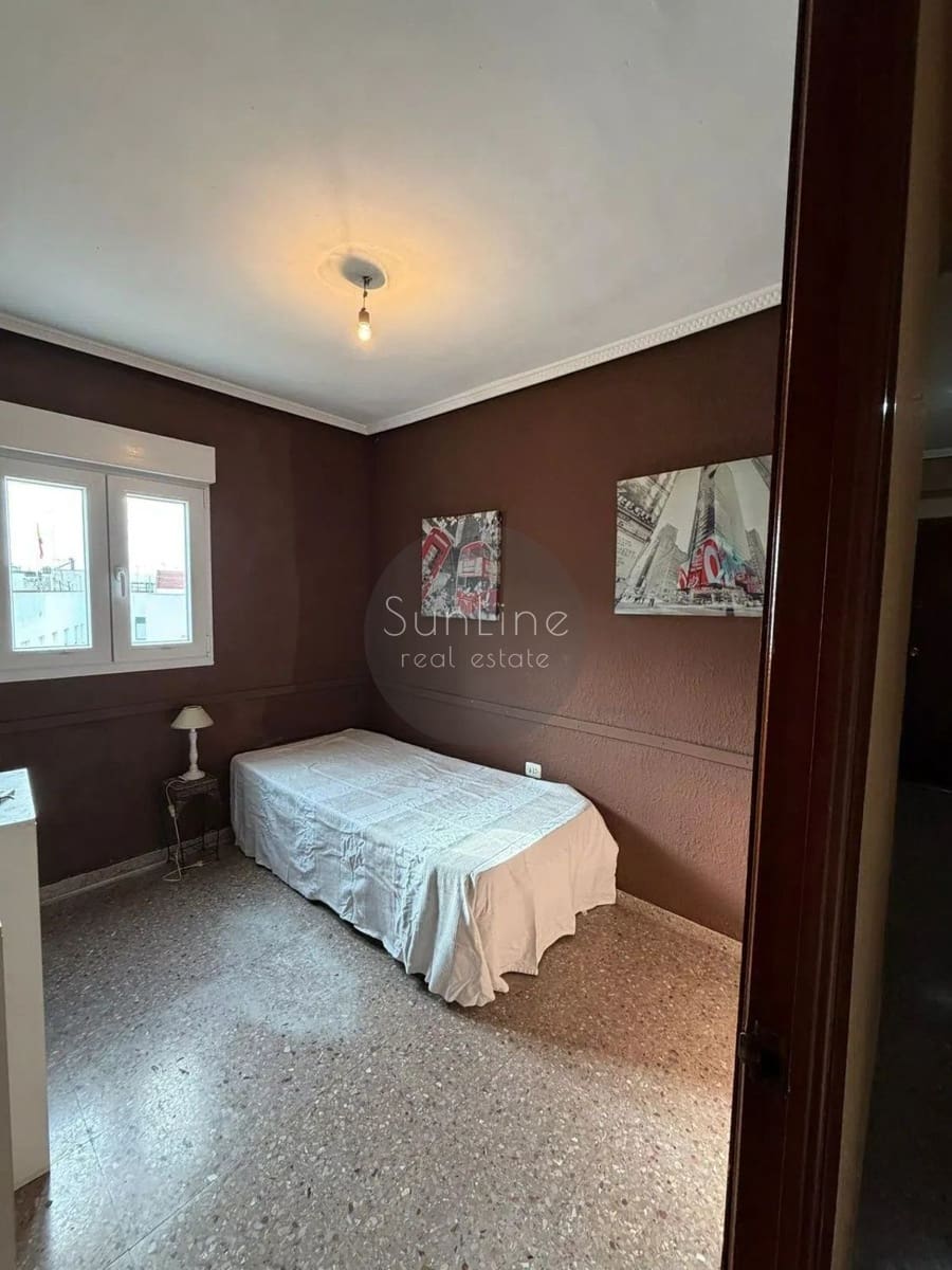 4 bedroom Flat for sale in Quart de Poblet - € 179,000 (Ref: 10175330)