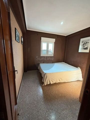 4 bedroom Flat for sale in Quart de Poblet - € 179,000 (Ref: 10175330)