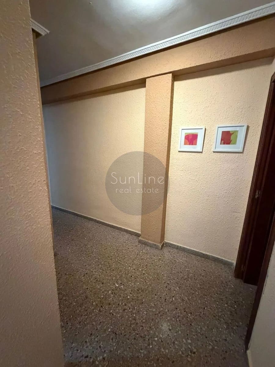 4 bedroom Flat for sale in Quart de Poblet - € 179,000 (Ref: 10175330)