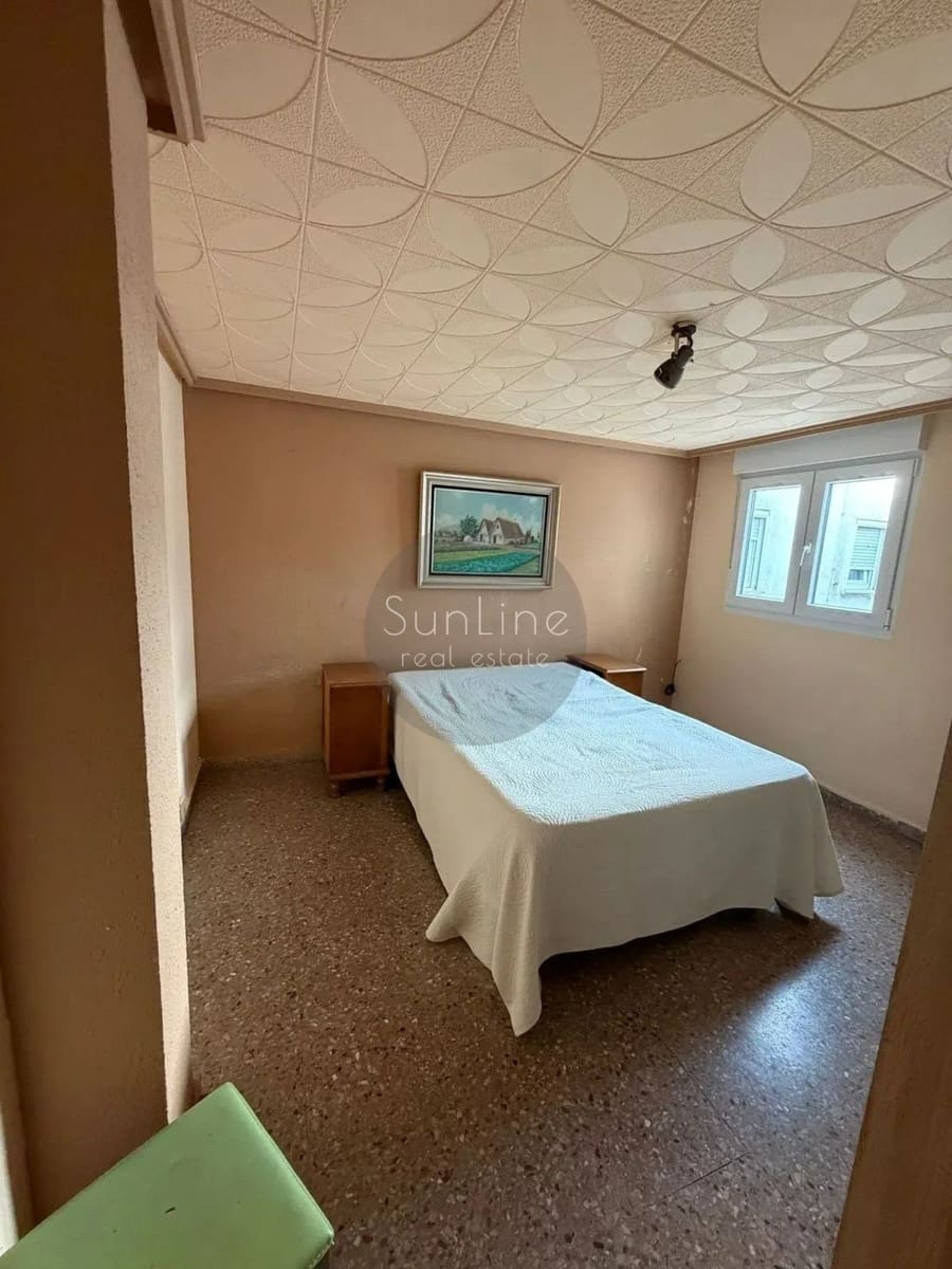 4 bedroom Flat for sale in Quart de Poblet - € 179,000 (Ref: 10175330)