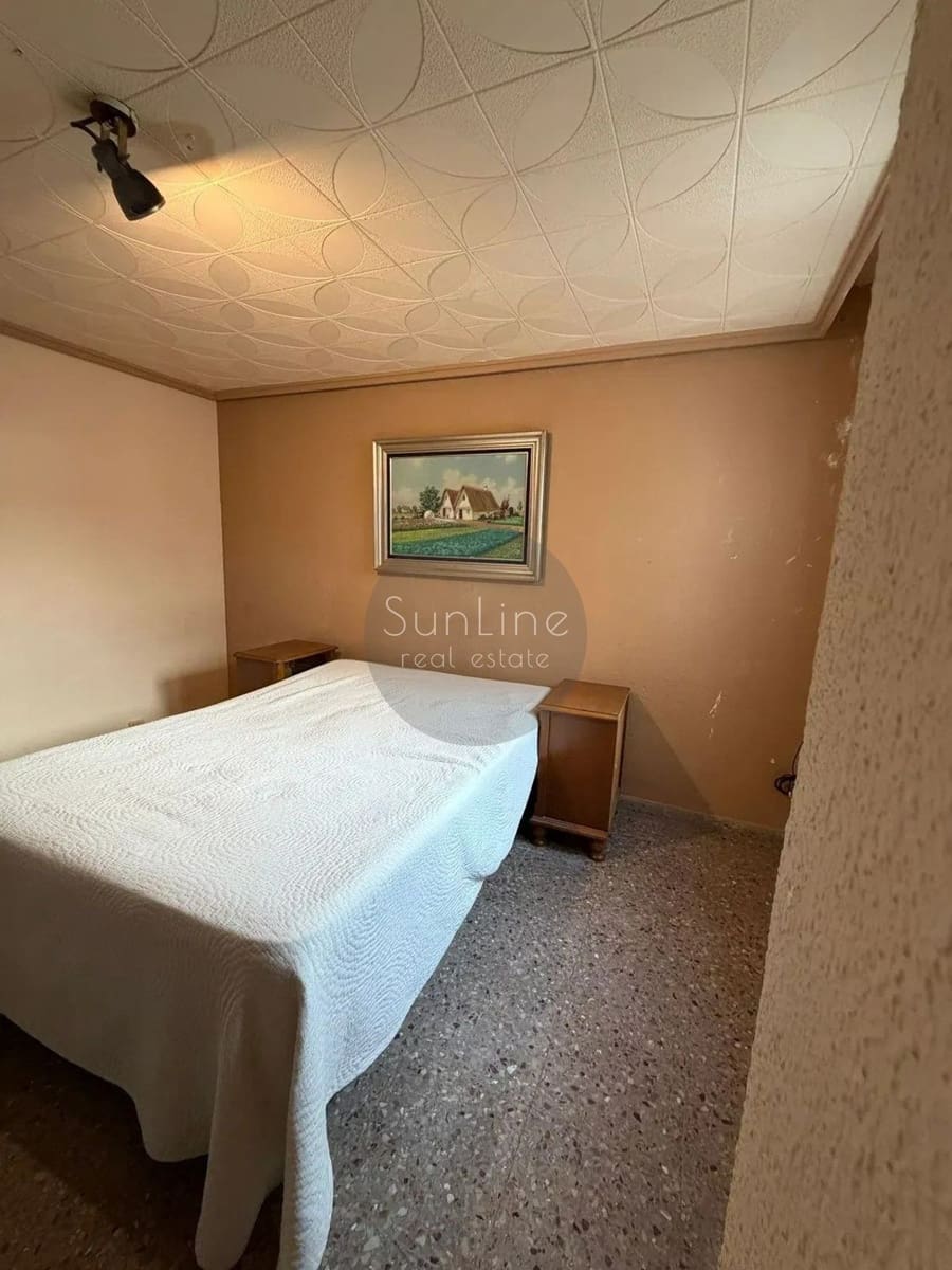 4 bedroom Flat for sale in Quart de Poblet - € 179,000 (Ref: 10175330)
