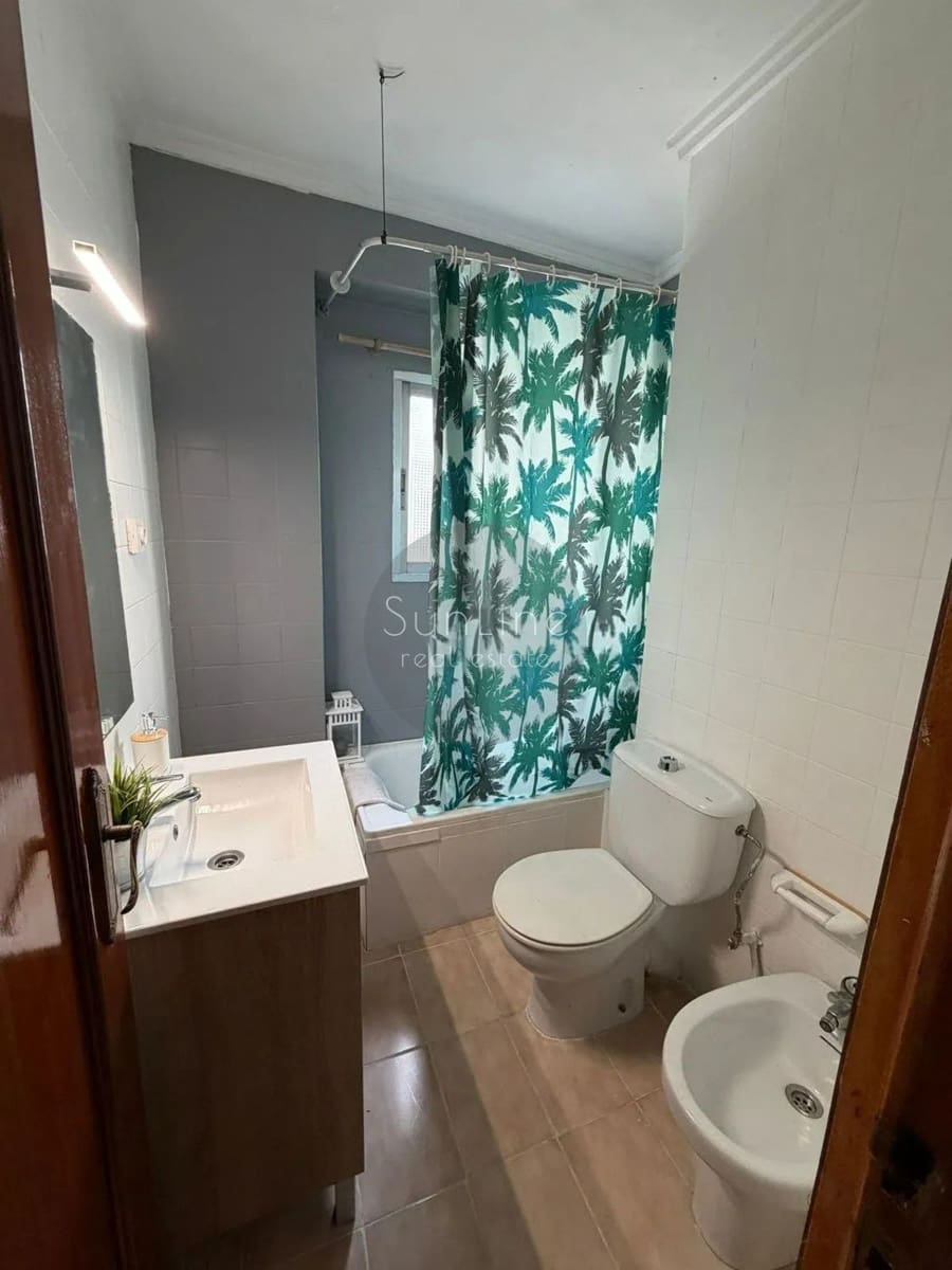 4 bedroom Flat for sale in Quart de Poblet - € 179,000 (Ref: 10175330)