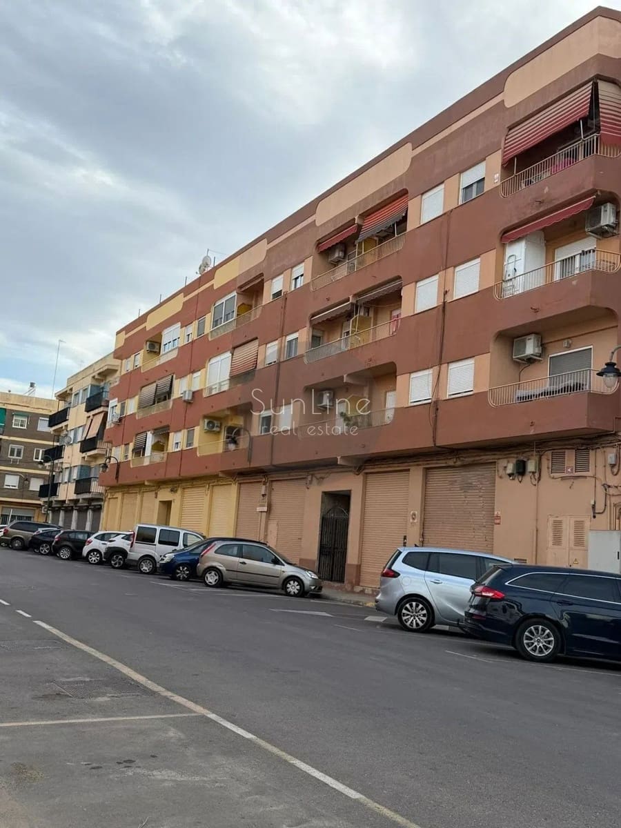 4 bedroom Flat for sale in Quart de Poblet - € 179,000 (Ref: 10175330)