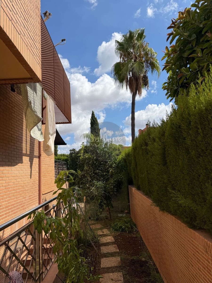 6 quarto Moradia para venda em Betera com piscina garagem - 999 000 € (Ref: 10175333)