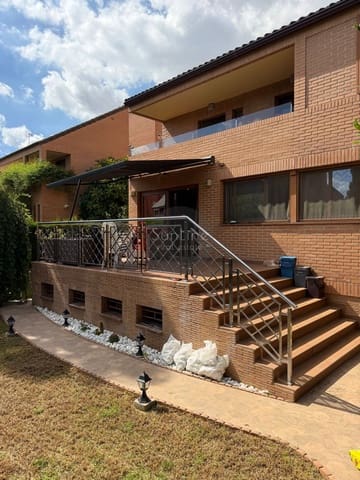 6 quarto Moradia para venda em Bétera com piscina garagem - 999 000 € (Ref: 10175333)