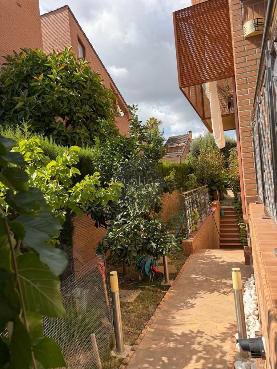 6 quarto Moradia para venda em Betera com piscina garagem - 999 000 € (Ref: 10175333)