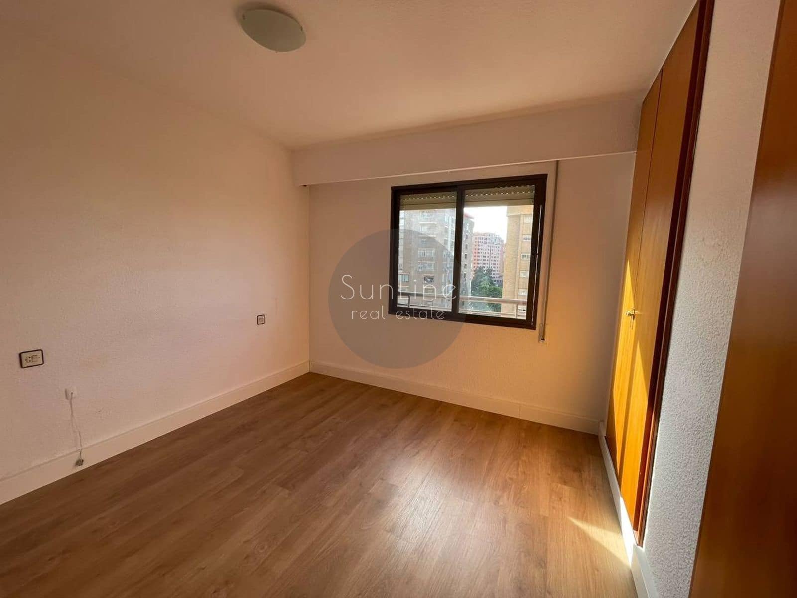 3 soverom Leilighet til leie i Valencia by - € 1 400 (Ref: 10175335)