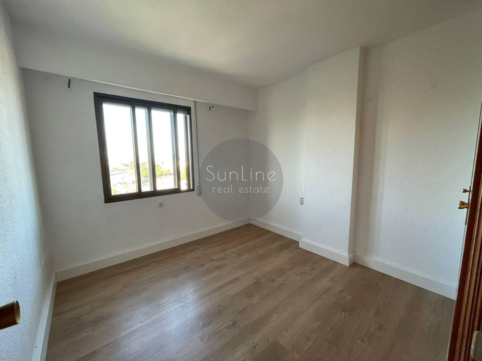 3 soverom Leilighet til leie i Valencia by - € 1 400 (Ref: 10175335)